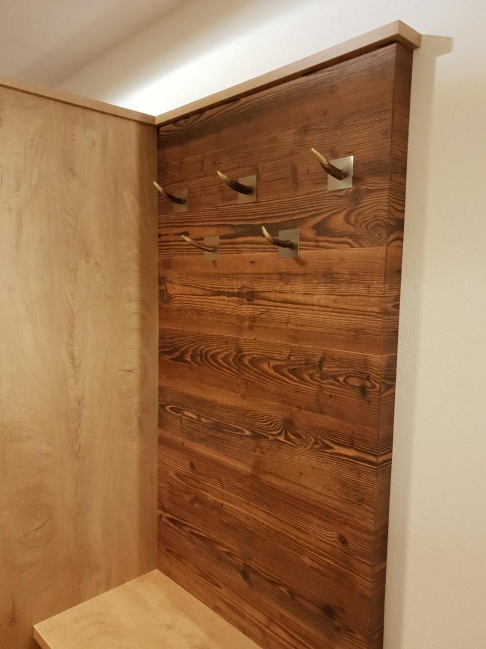 Отель Lustiger Hirsch Akams Экстерьер фото